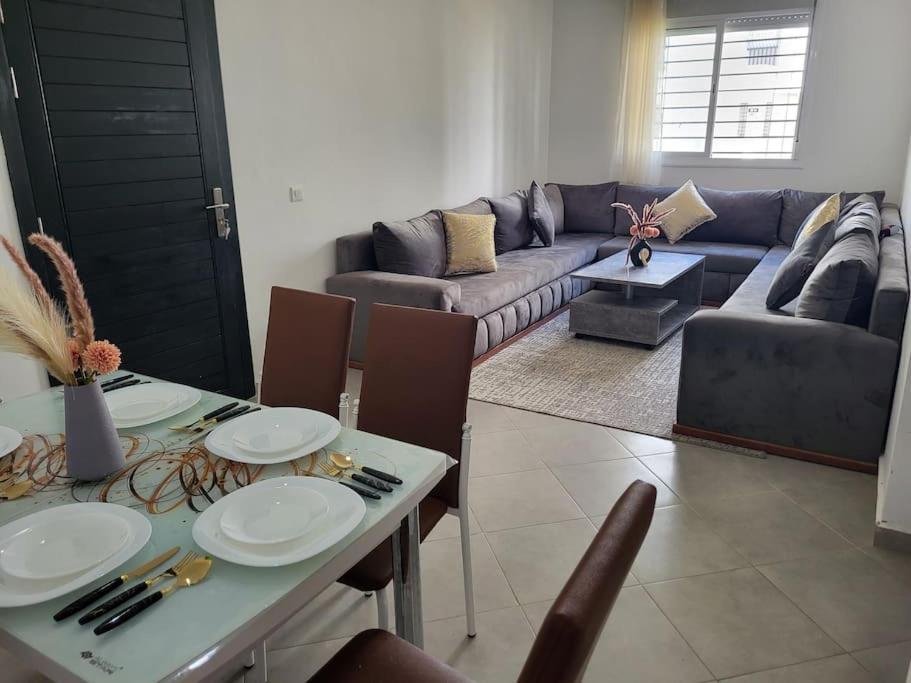 Cozy Apartment Sea And Airport Tanger Buitenkant foto